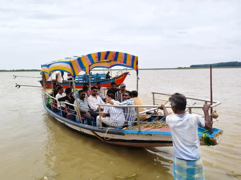 boat_gal1_dos