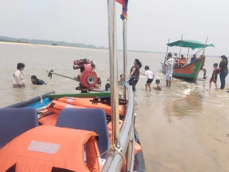 boat_gal2_dos